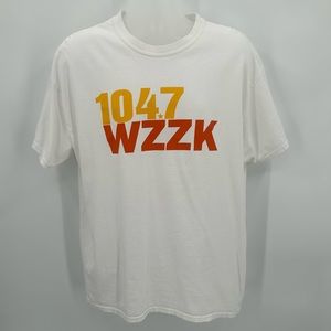 WZZK 104.7 T-shirt X-Large Gildan White Short Sleeve Crew Tee XL Cotton-stains